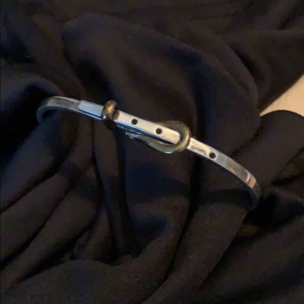 Silver Saddle Hook Bracelet